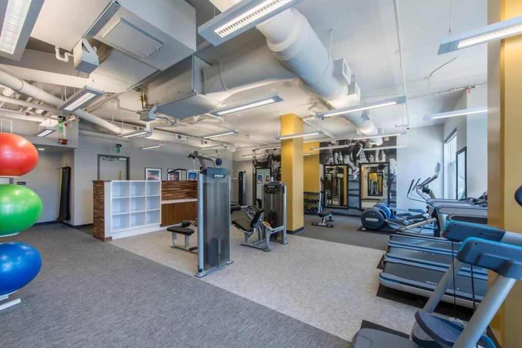 Wonderful 2Br Apartment At Crystal City Arlington Extérieur photo