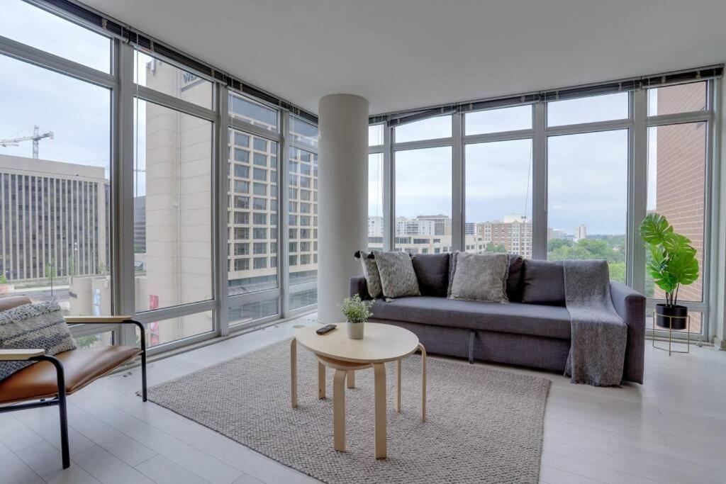Wonderful 2Br Apartment At Crystal City Arlington Extérieur photo