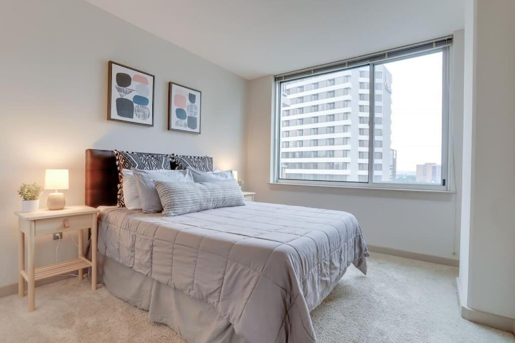Wonderful 2Br Apartment At Crystal City Arlington Extérieur photo